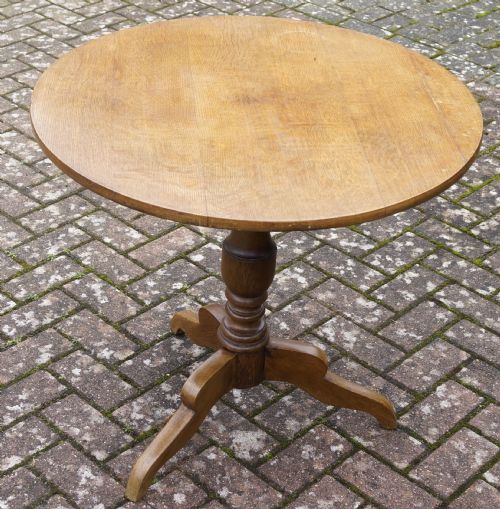 oak tripod table - CATEGORY: ANTIQUE TABLES - DATED 1880