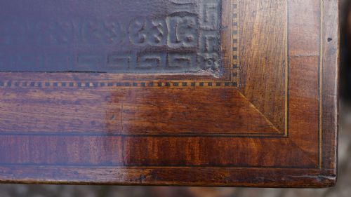 FINE QUALITY MAHOGANY NINE DRAWER WRITINGDESK TABLE WITH SATINWOOD BANDING - ADDITIONAL PHOTO 3
