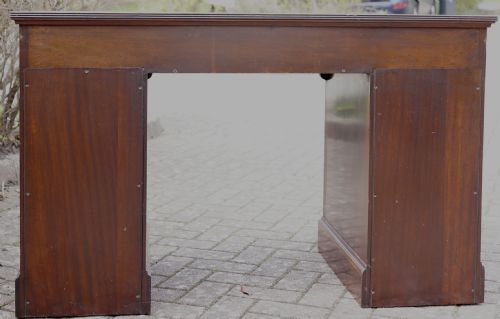 FINE QUALITY MAHOGANY NINE DRAWER WRITINGDESK TABLE WITH SATINWOOD BANDING - ADDITIONAL PHOTO 4