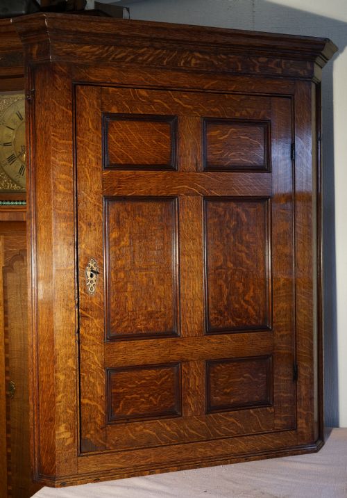 oak corner collectors cupboard circa 1800s - CATEGORY: ANTIQUE CUPBOARDS - DATED GEORGIAN
