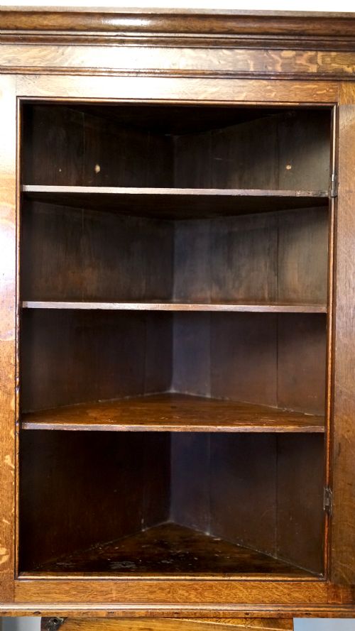 OAK CORNER COLLECTORS CUPBOARD CIRCA 1800S - ADDITIONAL PHOTO 1