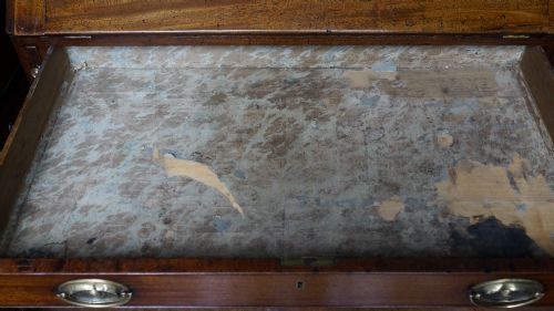 MAHOGANY OVAL PEMBROKE TABLE CIRCA 1790 - ADDITIONAL PHOTO 6