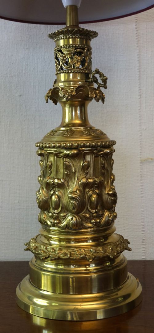 A FINE PAIR OF FRENCH MODERATOR LAMPS CIRCA 1860S - ADDITIONAL PHOTO 1