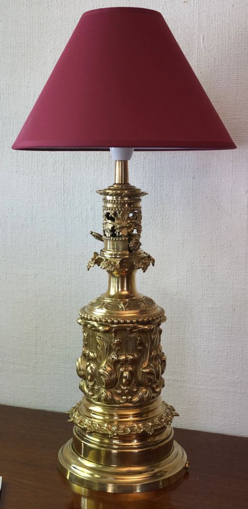 A FINE PAIR OF FRENCH MODERATOR LAMPS CIRCA 1860S - ADDITIONAL PHOTO 3