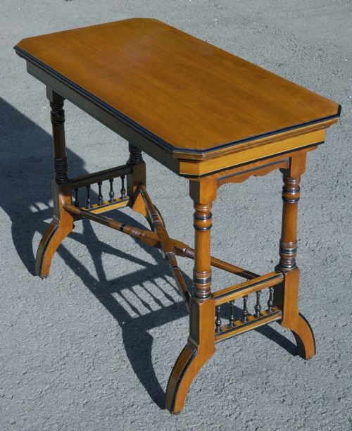 high quality walnut swivel flip top card and games table maker hogden 1880s - CATEGORY: ANTIQUE TABLES - DATED 1880