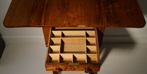ROSEWOOD WORK TABLE CIRCA 1830S - ADDITIONAL PHOTO 1