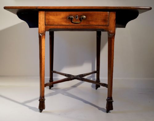 GOOD PERIOD PEMBROKEBREAKFAST TABLE CIRCA 1770 - ADDITIONAL PHOTO 1