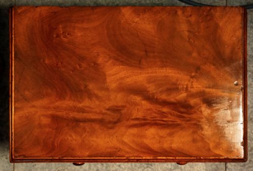 EARLY VICTORIAN MINIATURE MAHOGANY CHEST OF DRAWERS SUPPORTED ON FOUR FINELY TURNED FEET - ADDITIONAL PHOTO 1