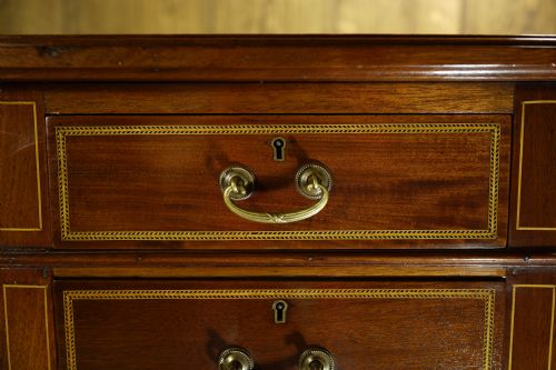 COMPACT SOLID MAHOGANY SINGLE SIDED PEDESTAL DESK WITH FINE INLAYS CIRCA 19001910 - ADDITIONAL PHOTO 1
