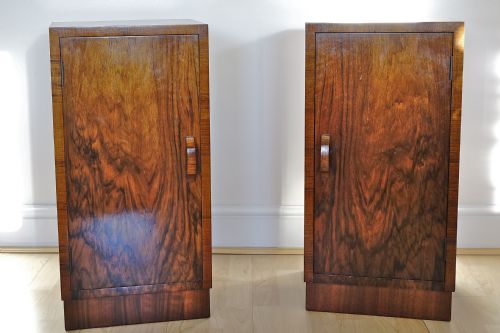 good pair of art deco period walnut bedside cupboards - CATEGORY: ANTIQUE CABINETS - DATED 1930