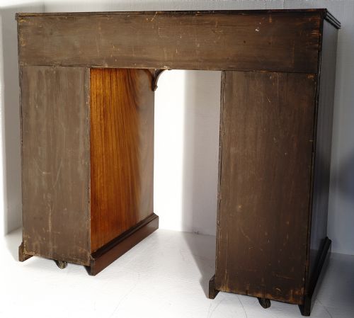 COMPACT GEORGIAN MAHOGANY PEDESTALKNEEHOLE DESK - ADDITIONAL PHOTO 4