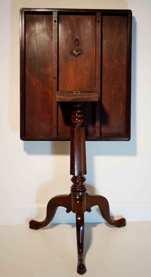 MAHOGANY DINING TABLE - ADDITIONAL PHOTO 4