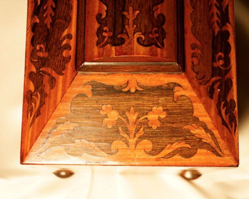 A GOOD ROSEWOOD AND SATINWOOD INLAID THREE COMPATMENT TEA CADDY - ADDITIONAL PHOTO 7