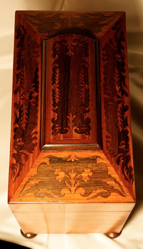 A GOOD ROSEWOOD AND SATINWOOD INLAID THREE COMPATMENT TEA CADDY - ADDITIONAL PHOTO 8