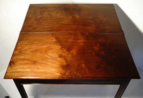 FINE GEORGIAN MAHOGANY TEA TABLE - ADDITIONAL PHOTO 1