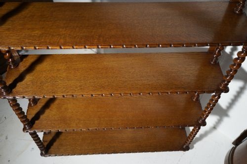 FREE STANDING OR HANGING SET OF VICTORIAN OAK TWIST COLUMNED SHELVES IN EXCELLENT - ADDITIONAL PHOTO 1