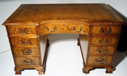three piece mahogany pedestal desk in the georgian - CATEGORY: ANTIQUE DESKS - DATED 1910