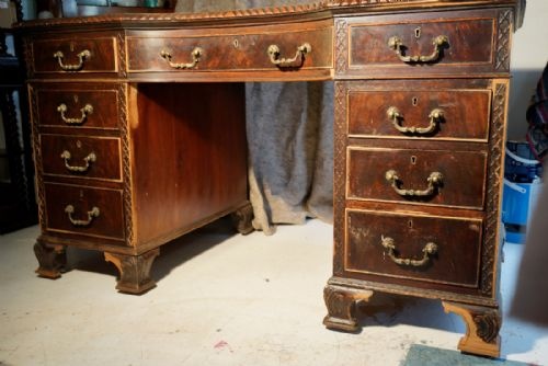 THREE PIECE MAHOGANY PEDESTAL DESK IN THE GEORGIAN - ADDITIONAL PHOTO 5