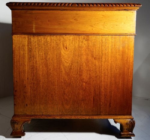 THREE PIECE MAHOGANY PEDESTAL DESK IN THE GEORGIAN - ADDITIONAL PHOTO 7