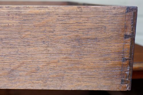 SMALL MAHOGANY CHEST OF DRAWERS OAK LINED AND IN EXCELLENT CONDITION WITH KEY THAT WORKS ON ALL DRAWERS - ADDITIONAL PHOTO 6