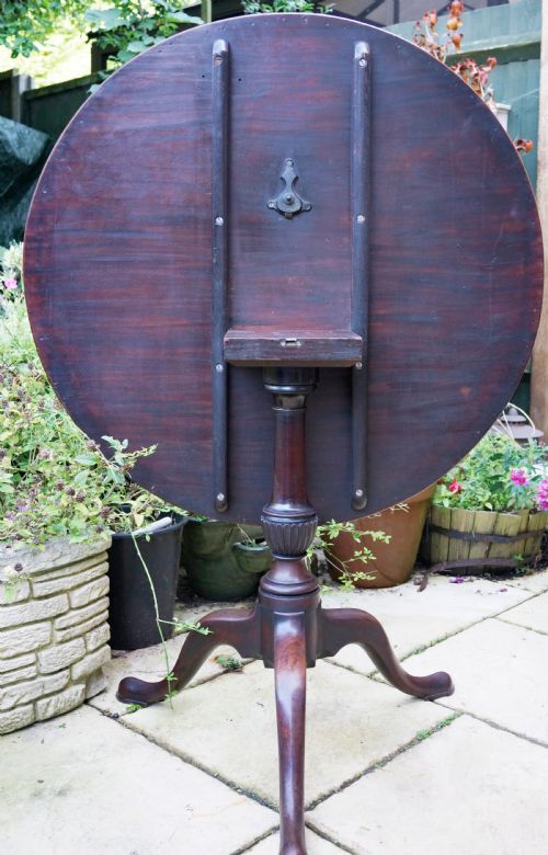 GOOD GEORGIAN MAHOGANY TRIPOD OCCASIONAL TABLE WITH FINELY CARVED - ADDITIONAL PHOTO 1