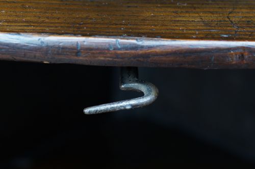 1790'S MAHOGANY INLAID SHERATON BOW FRONTED COLLECTORS CORNER CUPBOARD - ADDITIONAL PHOTO 4