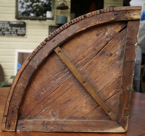 1790'S MAHOGANY INLAID SHERATON BOW FRONTED COLLECTORS CORNER CUPBOARD - ADDITIONAL PHOTO 7