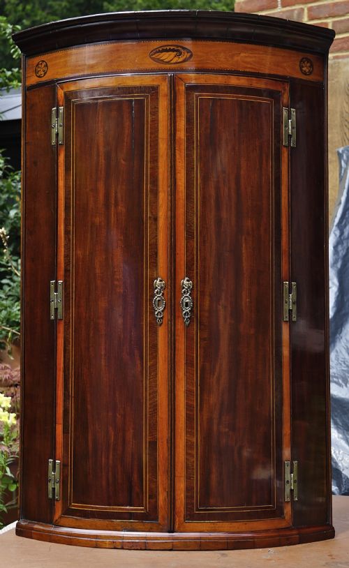 1790'S MAHOGANY INLAID SHERATON BOW FRONTED COLLECTORS CORNER CUPBOARD - ADDITIONAL PHOTO 9