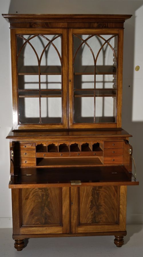 extremely good quality mahogany secretaire bookcase of small dimensions in excellent condition - CATEGORY: ANTIQUE BOOKCASES - DATED 19TH CENTURY