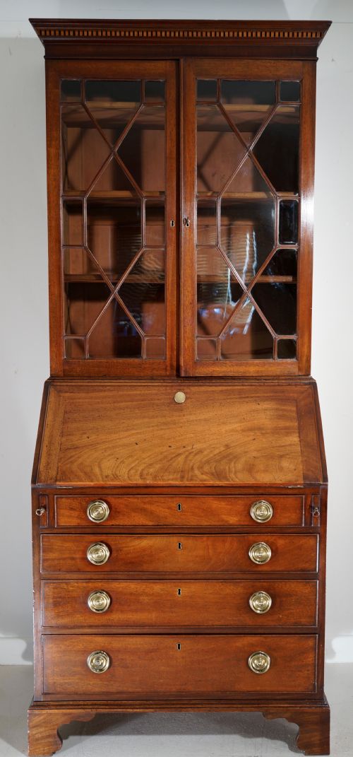 A Fine Quality Georgian Mahogany Bureau Bookcase of Small Proportions.