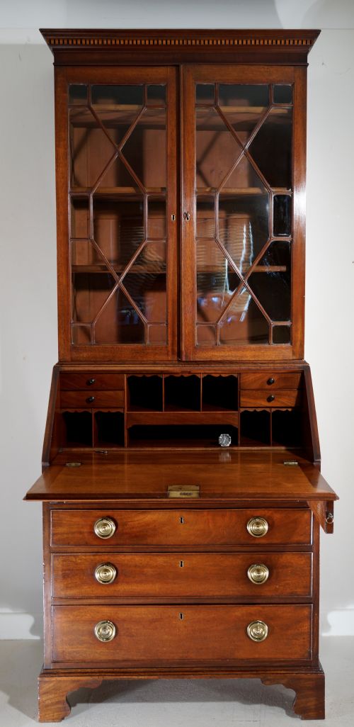 fig 1. A fine quality Georgian Mahogany bureau bookcase of small proportions.