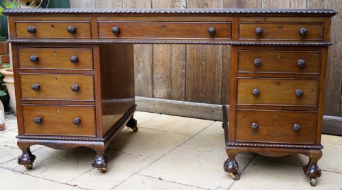 EXCELLENT QUALITY SOLID MAHOGANY THREEPIECE PEDESTAL DESK CIRCA 1920 - ADDITIONAL PHOTO 10