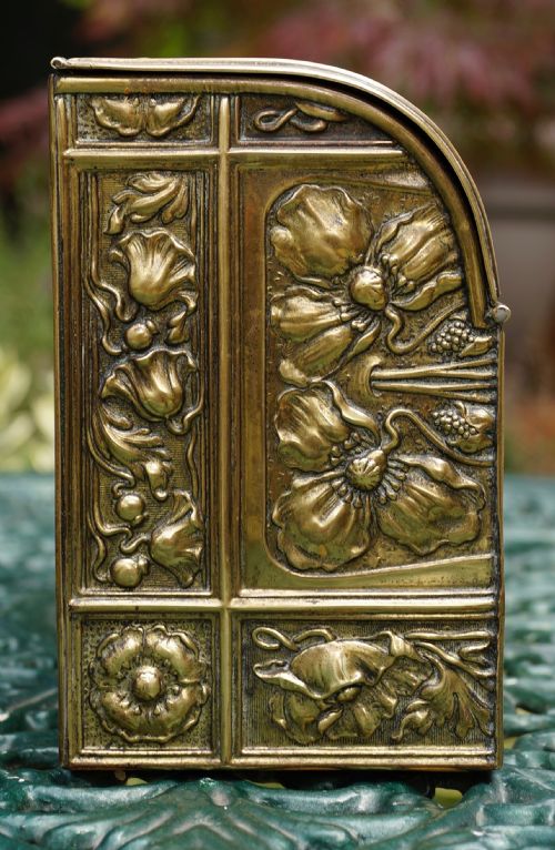 A SUPERB STYLISH BRASS EMBOSSED STATIONARY BOX FROM THE ART NOUVEAU PERIODFREE INSURED POSTAGE UK MAINLAND ONLY - ADDITIONAL PHOTO 5