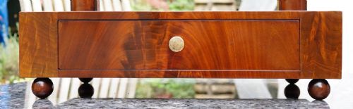 FINELY FIGURED MAHOGANY BRASS MOUNTED SINGLE DRAWER SWING MIRROR CIRCA1850 - ADDITIONAL PHOTO 7