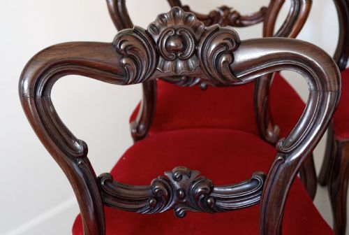 SET OF SIX VICTORIAN SOLID ROSEWOOD DINING CHAIRS WITH FINELY CARVED DETAIL SUPPORTED - ADDITIONAL PHOTO 2