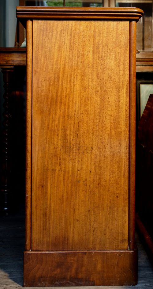 SUPERB MAHOGANY CUPBOARD - ADDITIONAL PHOTO 6