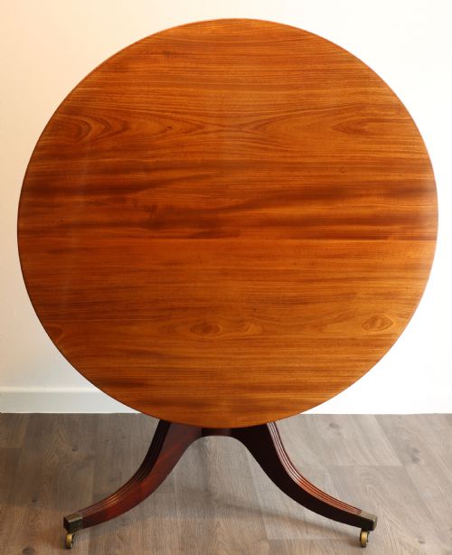 FINE QUALITY GEORGIAN MAHOGANY TILT TOP DINING TABLE - ADDITIONAL PHOTO 4