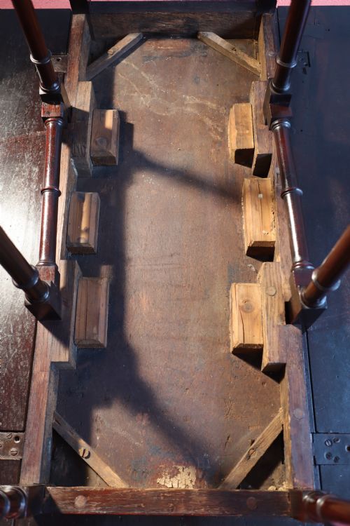 FINE GEORGIAN MAHOGANY SPIDER LEG TABLE - ADDITIONAL PHOTO 5