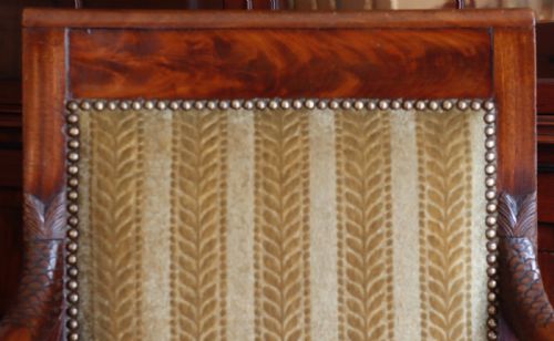 MAHOGANY ARM CHAIR WITH FINELY CARVED DECORATION - ADDITIONAL PHOTO 5