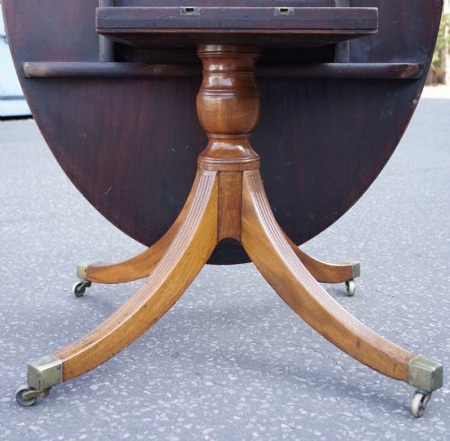 GEORGIAN 1790S MAHOGANY OVAL TILT TOP DINING TABLE - ADDITIONAL PHOTO 2