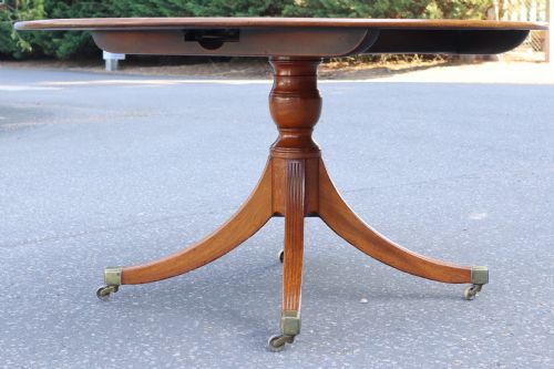 GEORGIAN 1790S MAHOGANY OVAL TILT TOP DINING TABLE - ADDITIONAL PHOTO 1