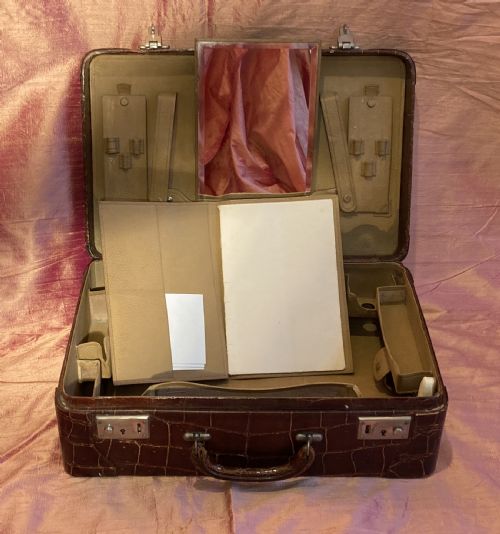 CROCODILE TRAVELLING SUITCASE - ADDITIONAL PHOTO 7