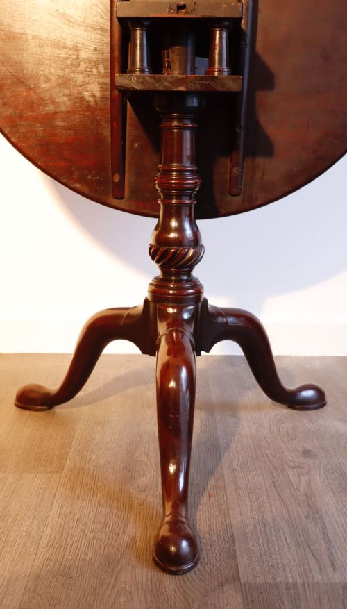 MAHOGANY TRIPOD TABLE WITH REVOLVING TABLE - ADDITIONAL PHOTO 2