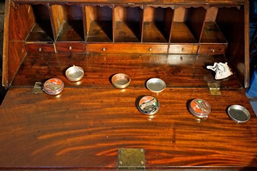 ANTIQUE MAHOGANY BUREAU - ADDITIONAL PHOTO 2