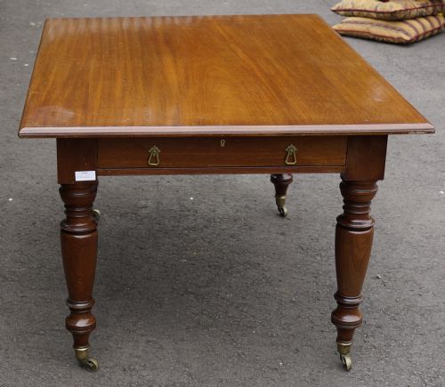 VICTORIAN MAHOGANY DINING TABLE - ADDITIONAL PHOTO 1