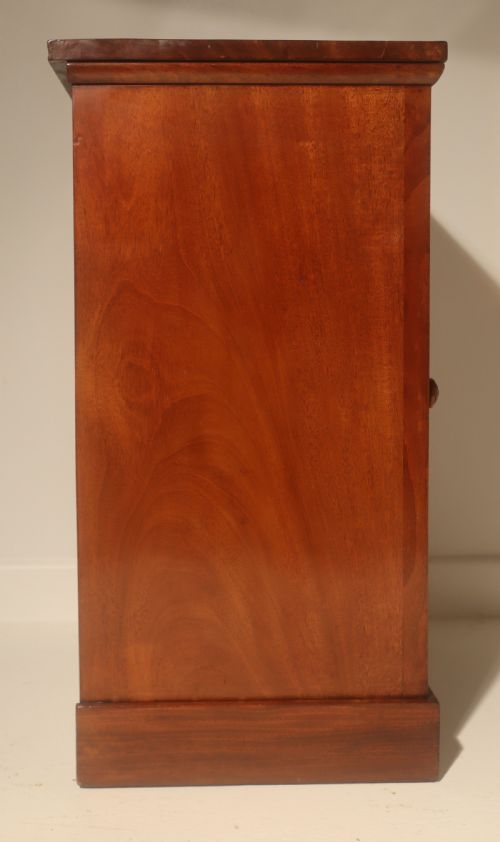 ANTIQUE MAHOGANY CUPBOARD - ADDITIONAL PHOTO 2