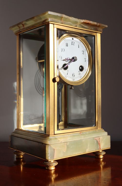 ANTIQUE GOOD LOOKING FINE QUALITY 1880S FRENCH ONYX MARBLE AND BRASS MANTEL CLOCK - ADDITIONAL PHOTO 1
