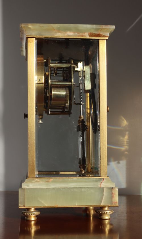 ANTIQUE GOOD LOOKING FINE QUALITY 1880S FRENCH ONYX MARBLE AND BRASS MANTEL CLOCK - ADDITIONAL PHOTO 5