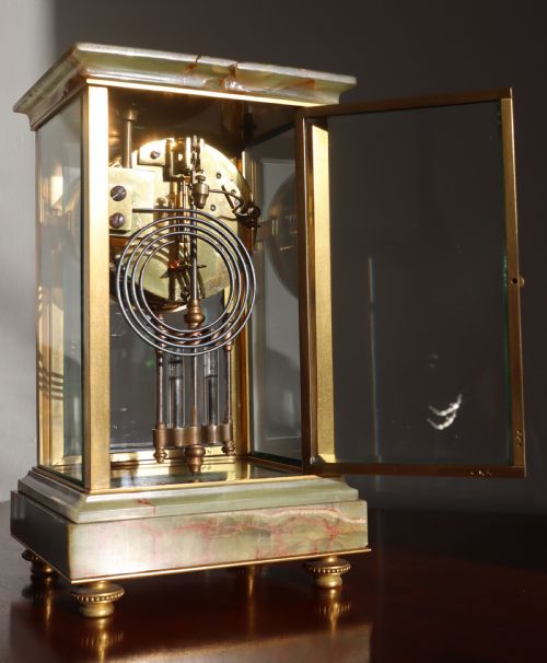 ANTIQUE GOOD LOOKING FINE QUALITY 1880S FRENCH ONYX MARBLE AND BRASS MANTEL CLOCK - ADDITIONAL PHOTO 6
