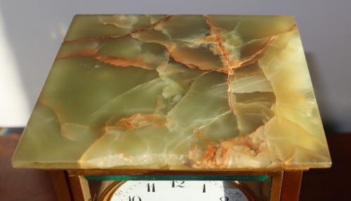 ANTIQUE GOOD LOOKING FINE QUALITY 1880S FRENCH ONYX MARBLE AND BRASS MANTEL CLOCK - ADDITIONAL PHOTO 8